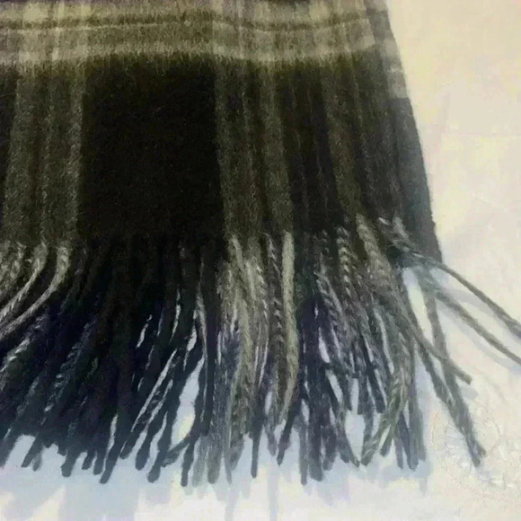 Weekend by Max Mara wool scarf - Picture 2 of 4